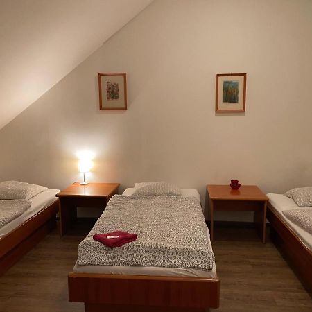 Restaurace U Vlkove Hotell Kamenice Eksteriør bilde