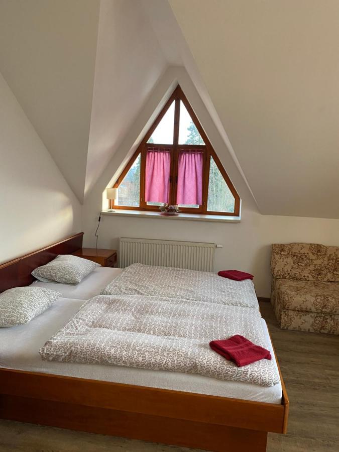 Restaurace U Vlkove Hotell Kamenice Eksteriør bilde