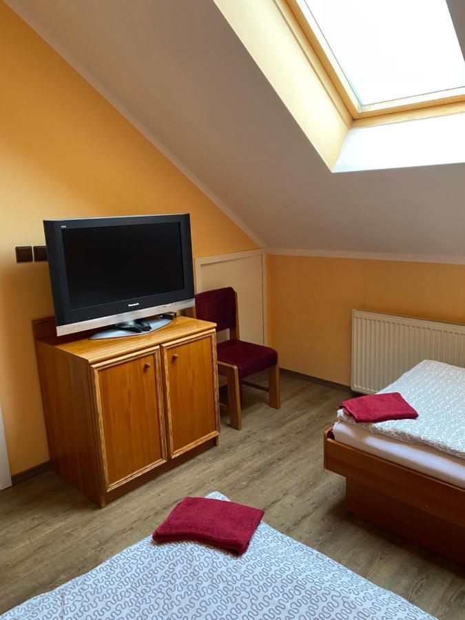 Restaurace U Vlkove Hotell Kamenice Eksteriør bilde